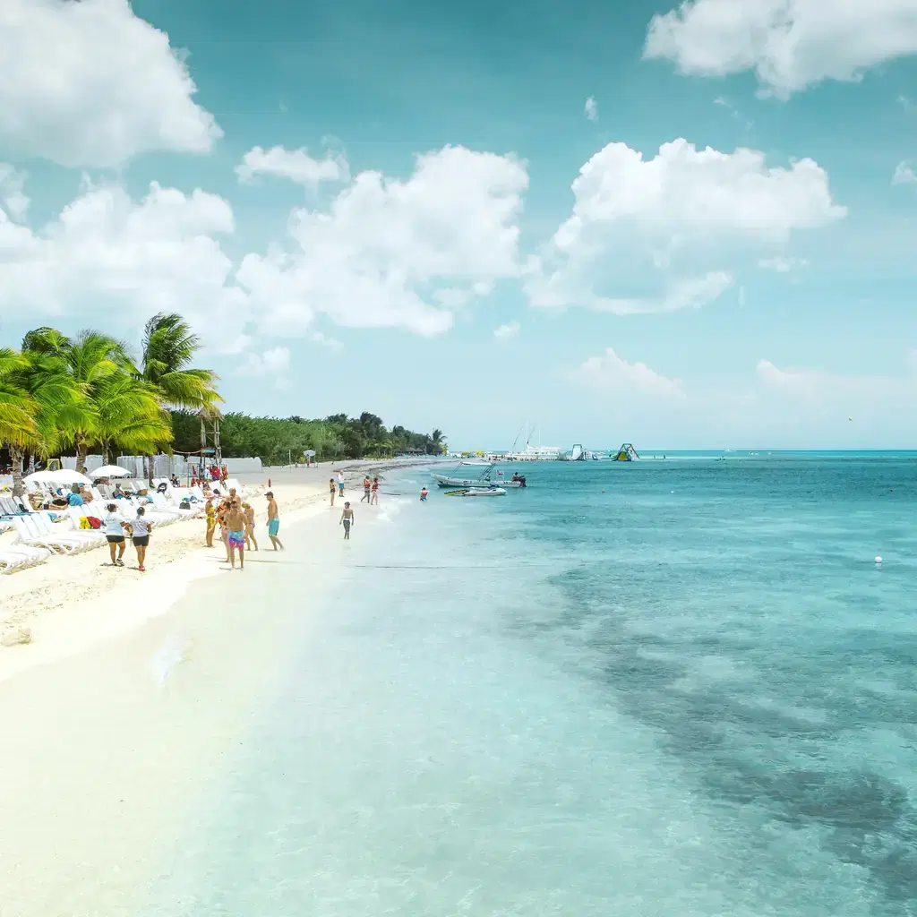 Sandy beach and turquoise water on Cozumel, Mexico