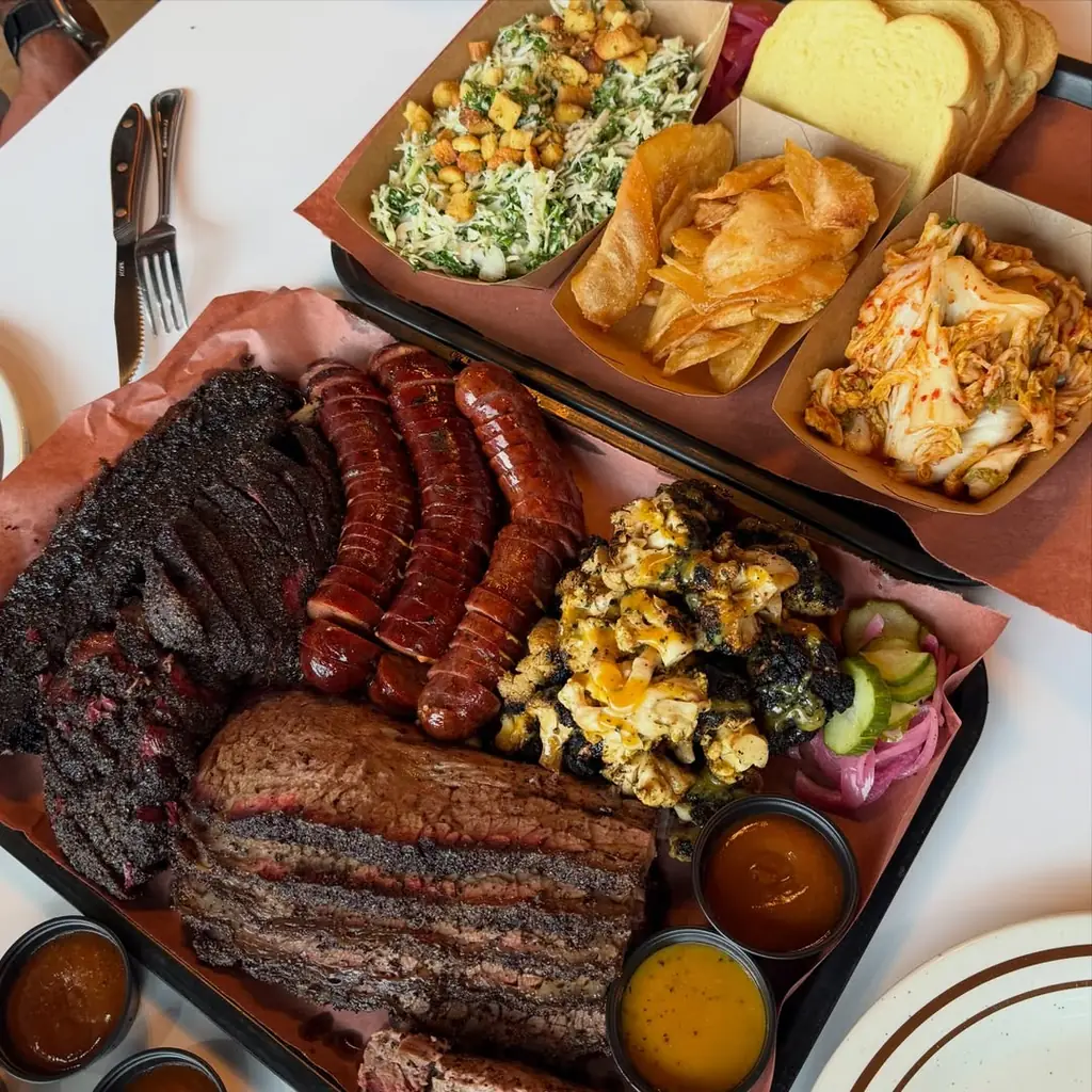 LeRoy and Lewis Barbecue barbecue food, photo credited to @texasmackpack on Instagram.