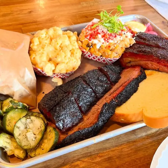 Dayne's Craft Barbecue barbecue food, photo credited to @livnlo94 on Instagram.