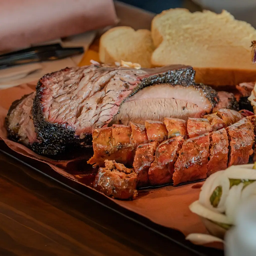 la Barbecue barbecue food, photo credited to @focusontexas on Instagram.