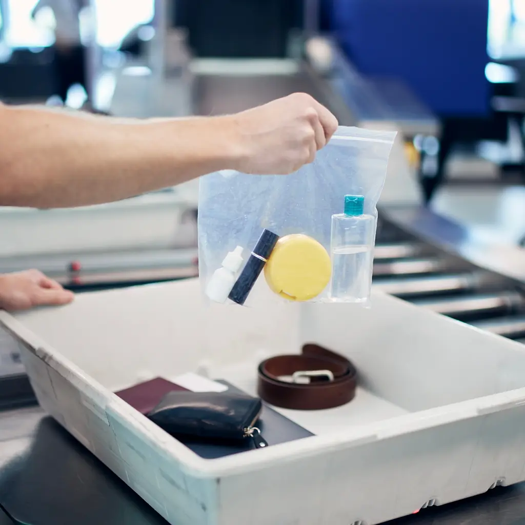 6. Make the Liquids Bag Easy to Remove