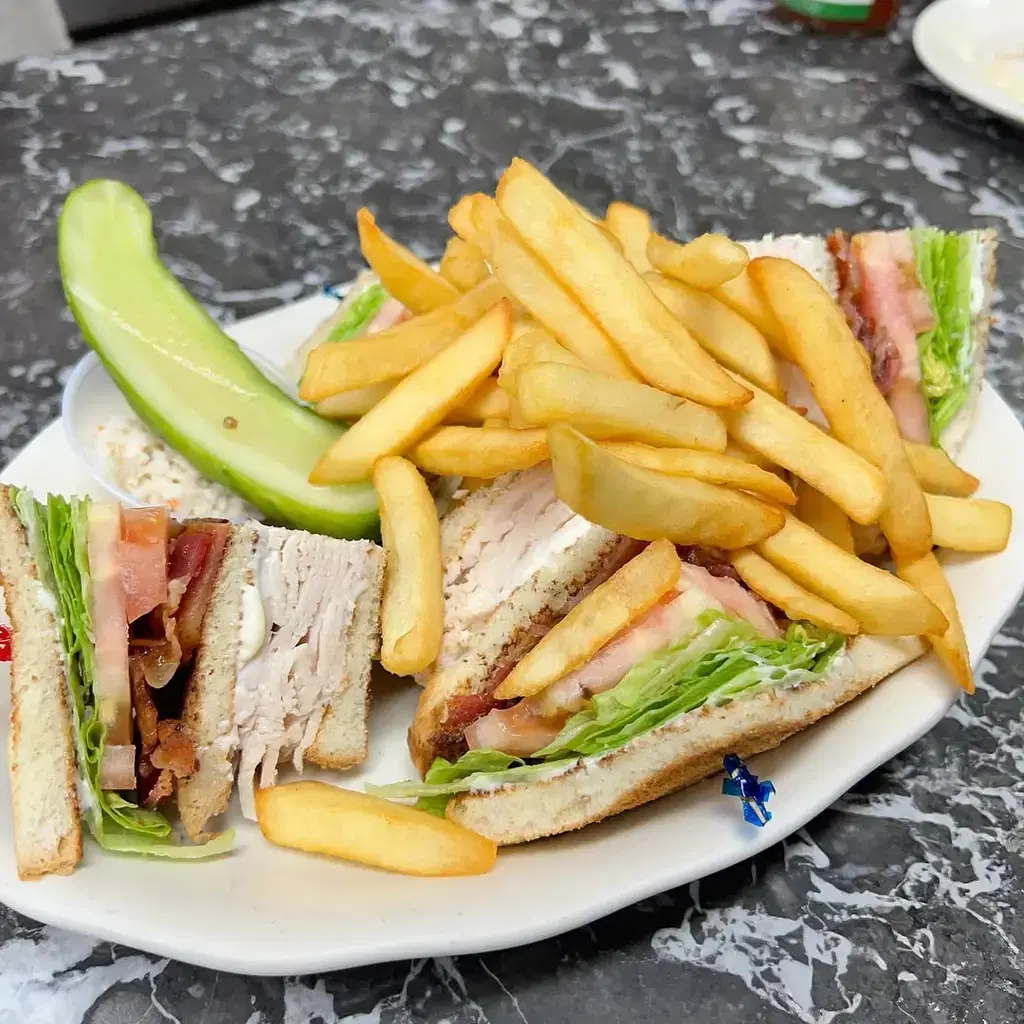 Summit Diner, Summit, photo credited to @food_by_julia_ on Instagram.