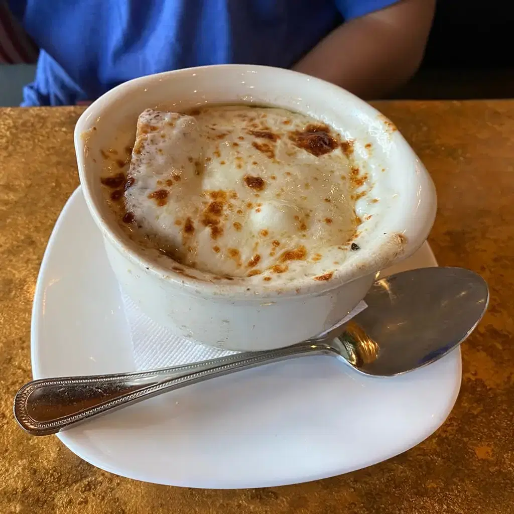 Chit Chat Diner, Hackensack, photo credited to @darklighter5000 on Instagram.
