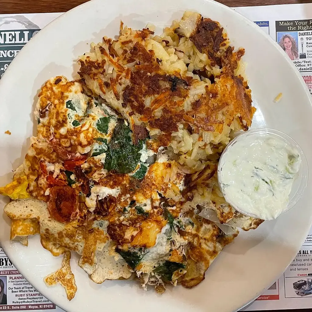 Pompton Queen Diner, Pompton Plains, photo credited to @supportnjbizrealtor on Instagram.