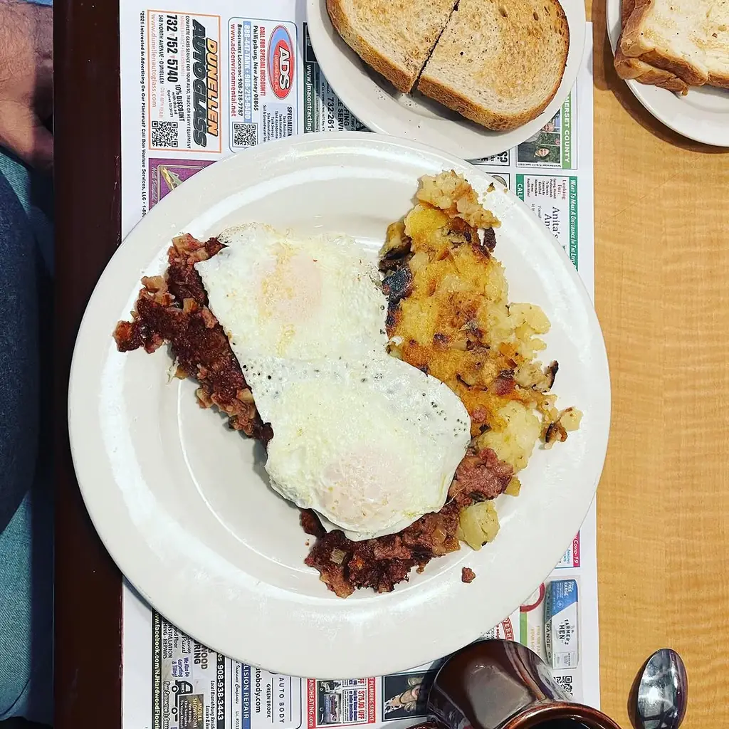 Bridgewater Diner, Bridgewater, photo credited to @thebreakfastclubnj on Instagram.