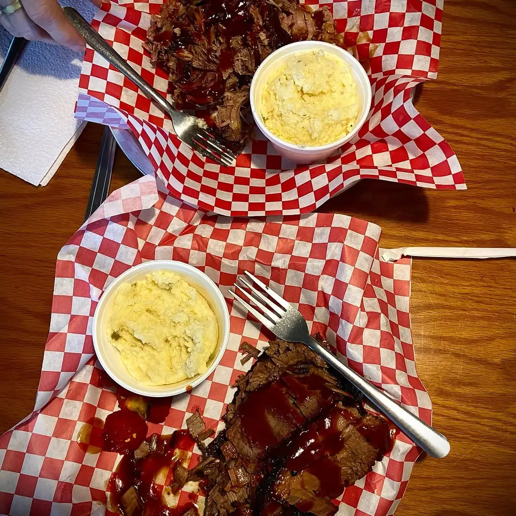 JD's Smokehouse, Rutherford College, photo credited to @mikebachelder on Instagram.