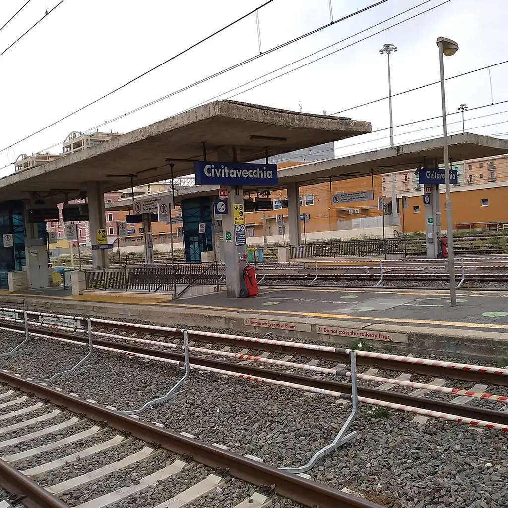 Platforms and railway tracks at Civitavecchia station
