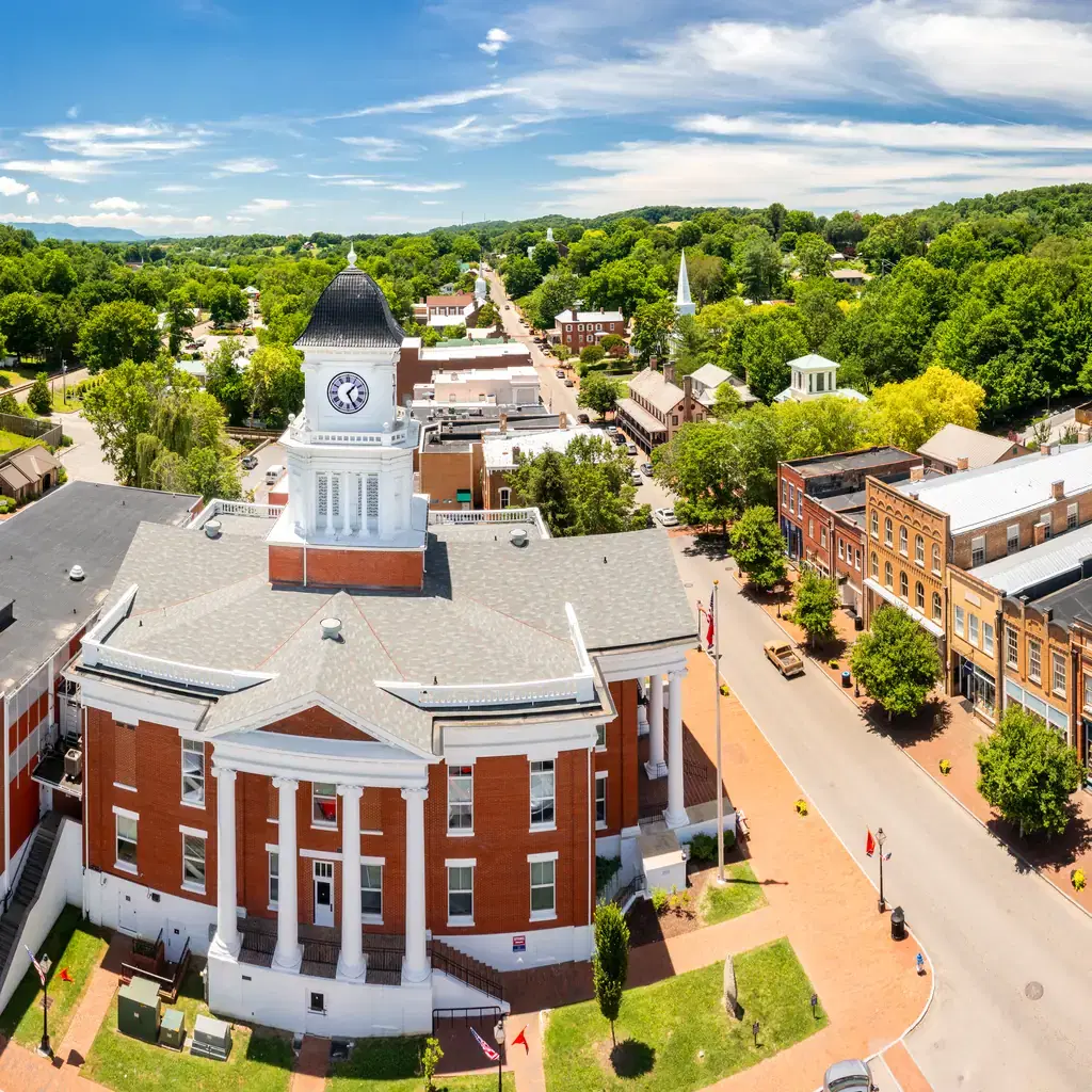 Jonesborough courthouse and downtown in Tennessee.