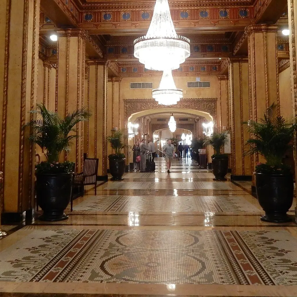 The Roosevelt New Orleans hotel lobby decorated for the holidays